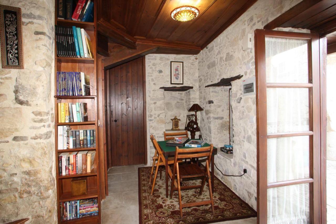 Afames House - Beautiful Traditional House Ómodosz Kültér fotó